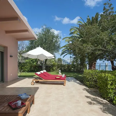 Vilă Corfu Beachfront Mesongí